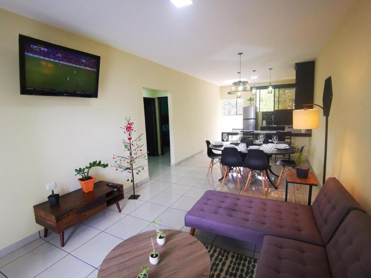 Loky'S Apartments La Fortuna Esterno foto