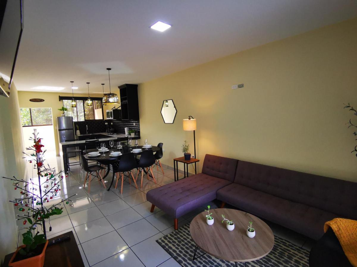 Loky'S Apartments La Fortuna Esterno foto