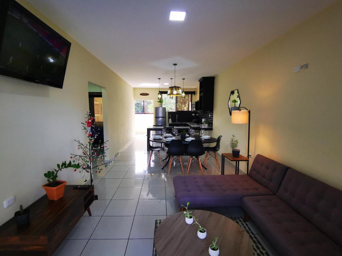 Loky'S Apartments La Fortuna Esterno foto