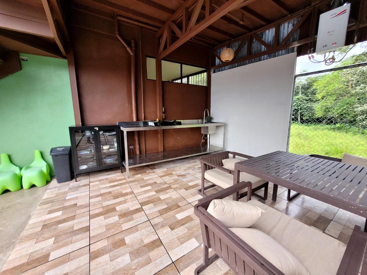 Loky'S Apartments La Fortuna Esterno foto